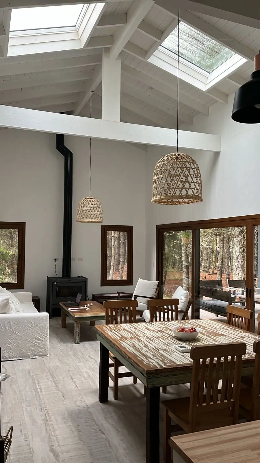 Después: cocina con ventana de techo VELUX instalada en Vicente López